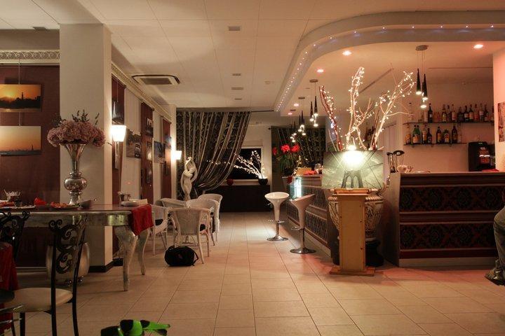 Hotel Eva Alba Adriatica Exterior photo